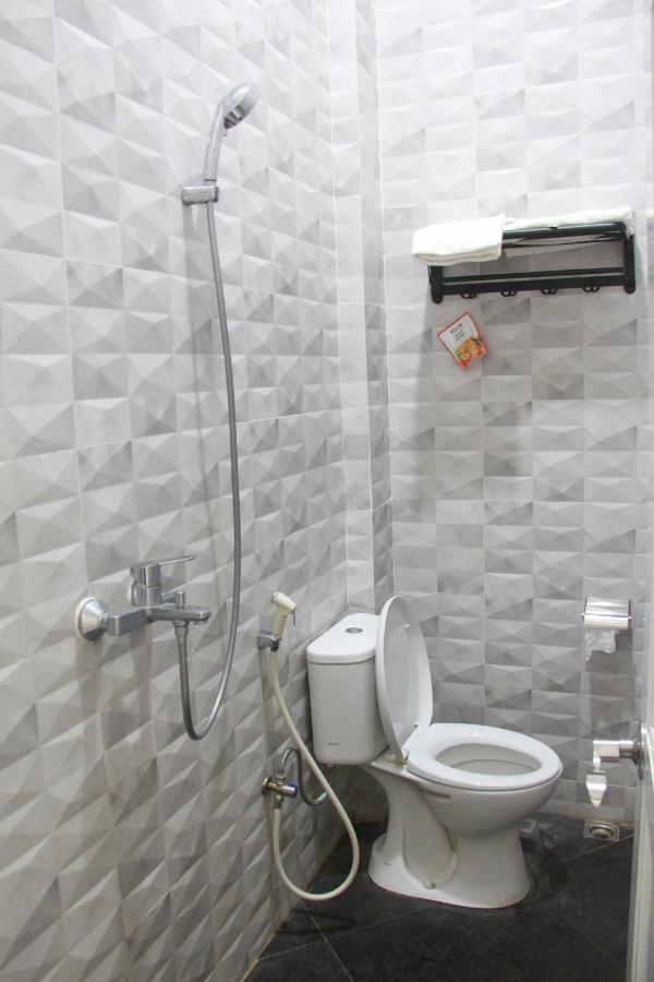 Sangkanurip Bu Sepuh Guesthouse מראה חיצוני תמונה