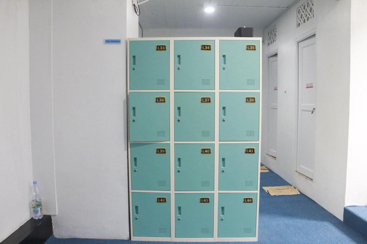 Sangkanurip Bu Sepuh Guesthouse מראה חיצוני תמונה