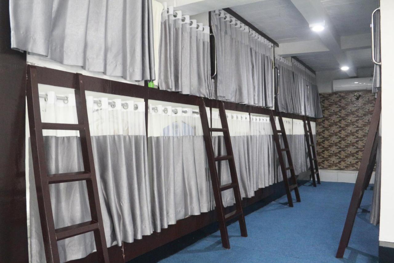 Sangkanurip Bu Sepuh Guesthouse מראה חיצוני תמונה